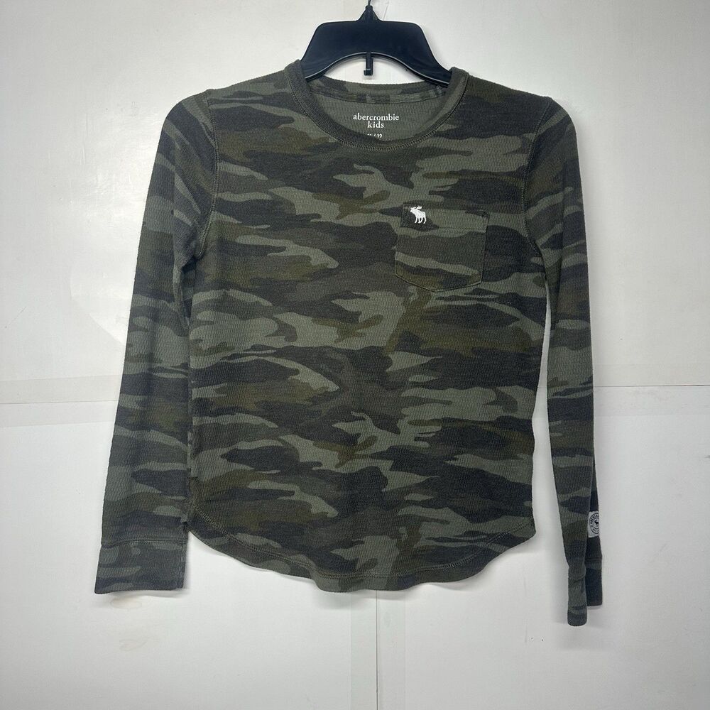 Abercrombie Kids Boys Camo Long Sleeve Shirt Size 11/12 Pocket Tee
